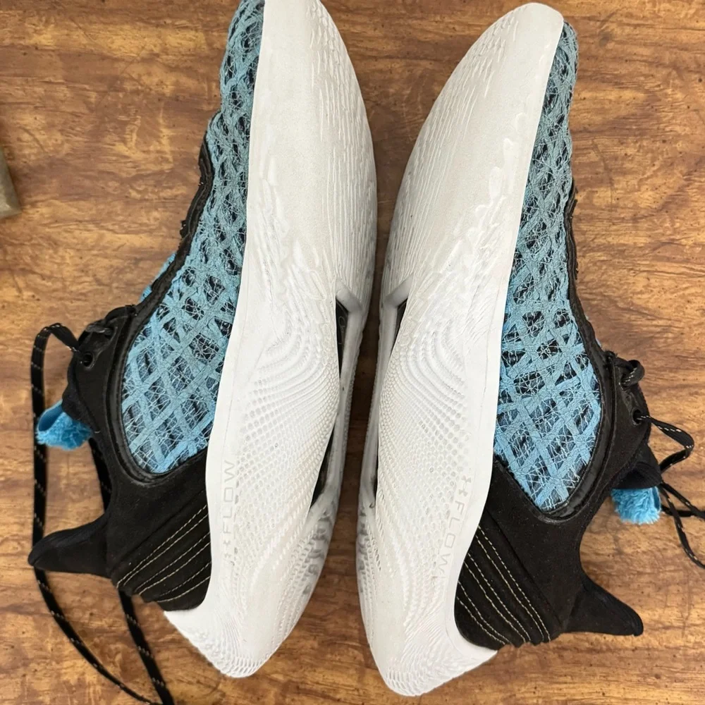 UA Curry Flow 9 Sesame Street Viral Blue/Black/White‎ Sz 10 M/11.5 W